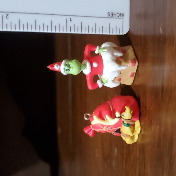 Merry Grinch-mas Hallmark miniature Christmas ornaments - Picture 5 of 6